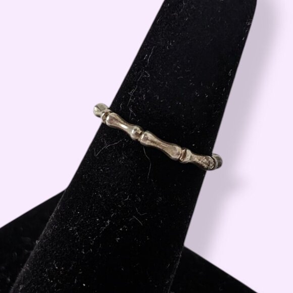 (V. Dainty Bamboo Band Ring - Picture 3 of 6